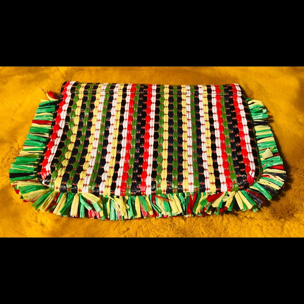 RAINBOW STRAW CLUTCH
